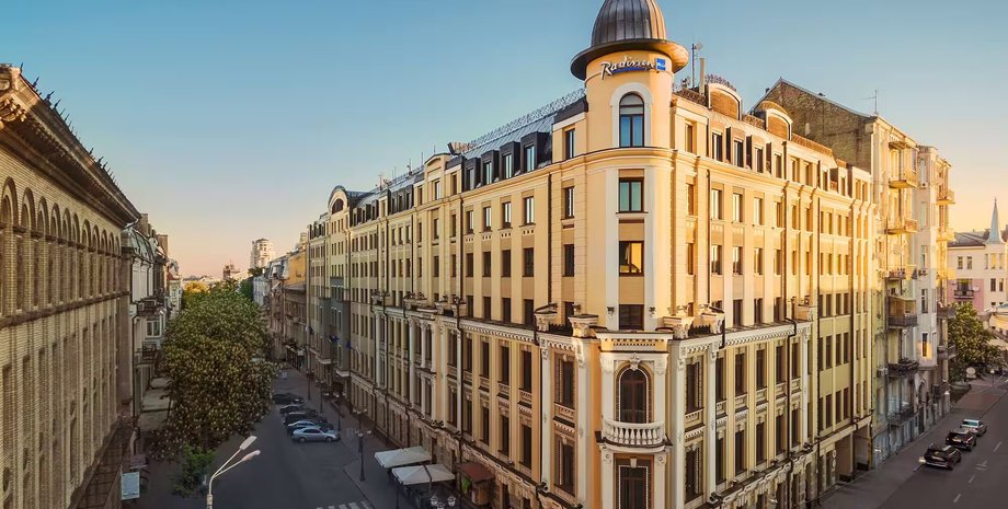 війна в україні, укриття, новини києва, готель Raddison Blu Hotel, не пустили в укриття