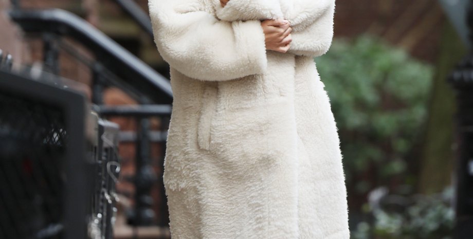 Эмили Ратаковски, Эмили Ратаковски стиль, стильное пальто на зиму, Эмили Ратаковски сын сильвестр, нью-йорк