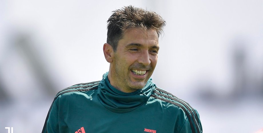 Джанлуиджи Буффон, Ювентус, футбол, Серия А