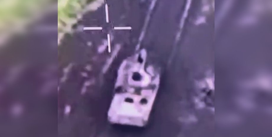 Колону знищили на ходу одним безпілотником R18