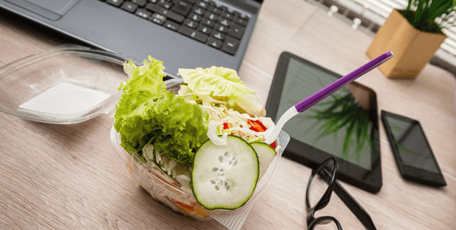 Обед в офисе, салат, еда на работе, украли обед, коллега ворует еду на работе, как проучить коллегу, крадут еду на работе