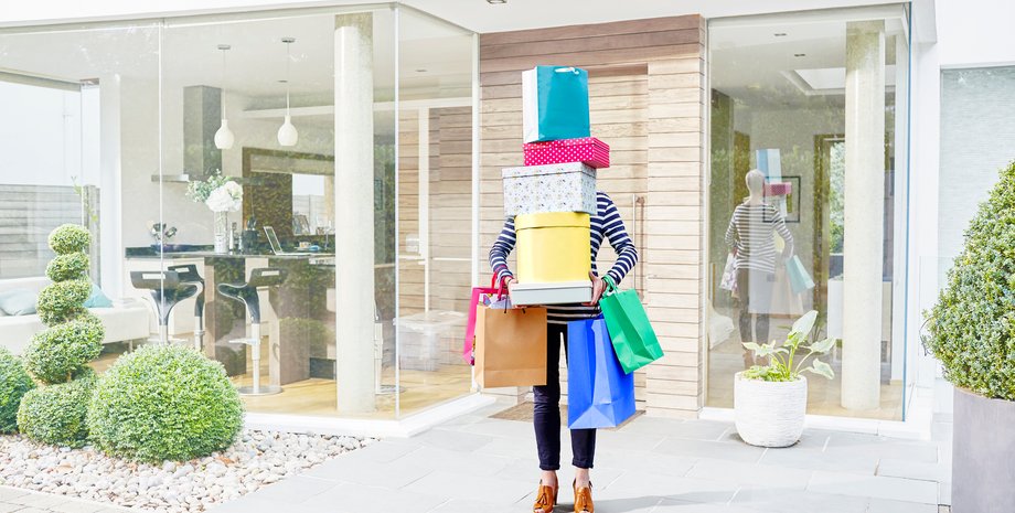 Много покупок, лишние покупки, зависимость от покупок, шопоголик, завалила дом покупками, трата денег