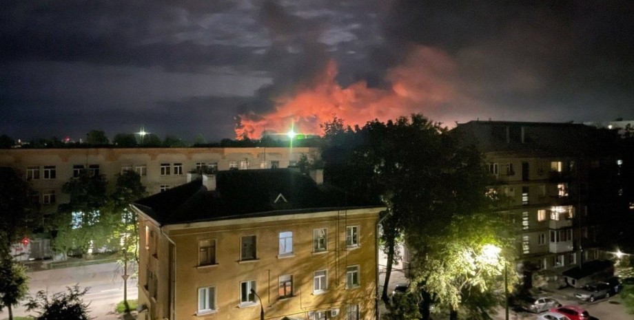 пожар на аэродроме под Псковом