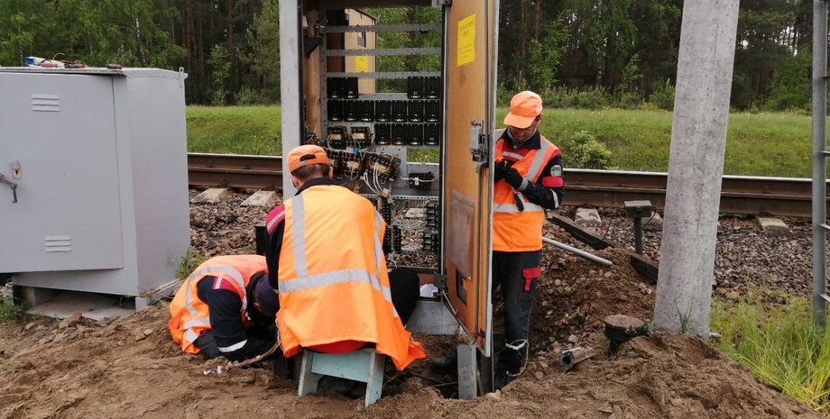 белорусские партизаны, белорусы за украину, Беларусь теракты на железной дороге, релейный шкаф СЦБ, Поджоги релейных шкафов