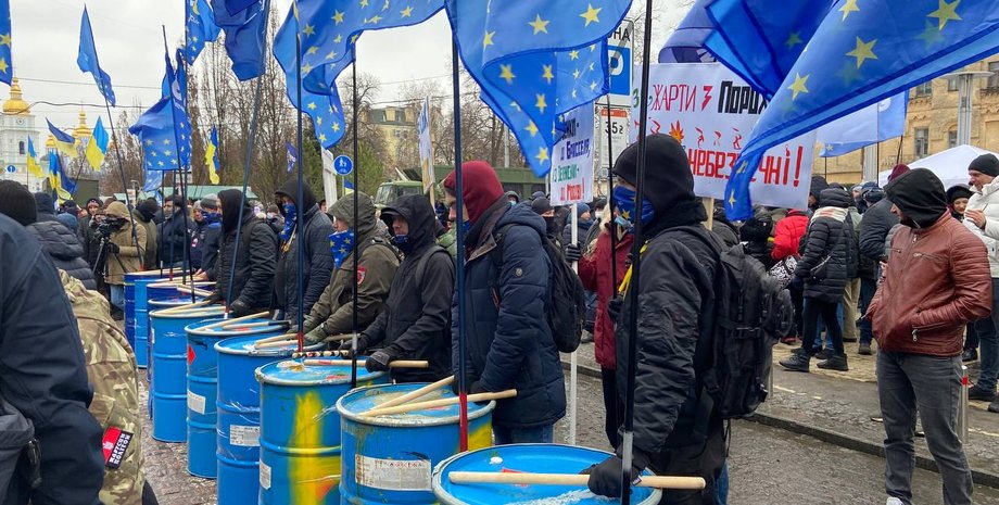 порошенко арест, суд над порошенко онлайн, порошенко в суде сегодня, порошенко украина, арест порошенко, порошенко предъявили обвинение, обвинение порошенко в госизмене, порошенко предъявили обвинение в госизмене, порошенко госизмена в чем заключается