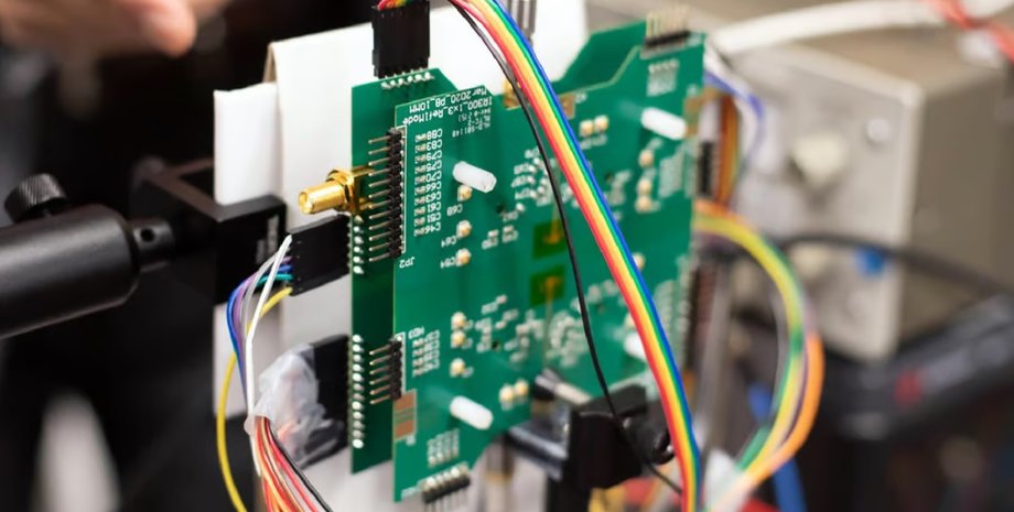 мікрочип імідж-сканера, чіп, дроти, плата