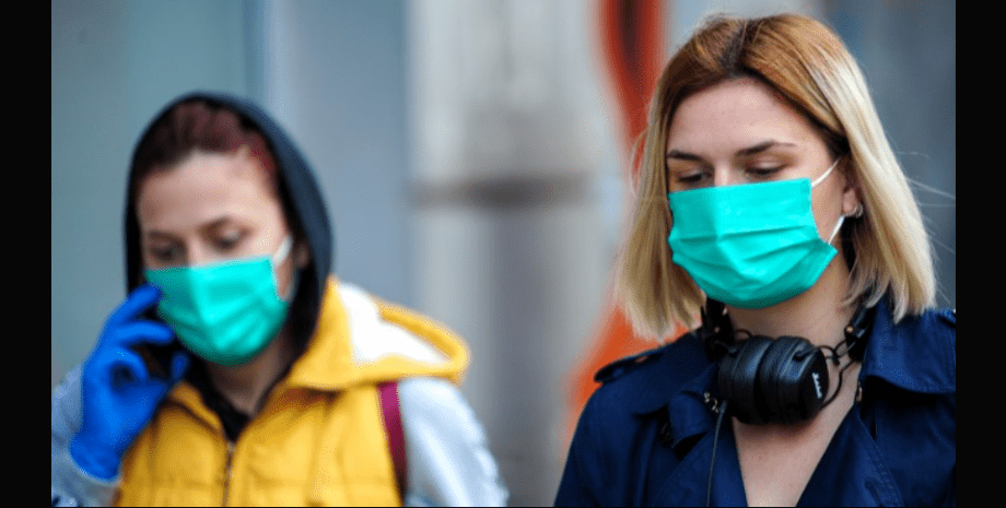 коронавірус, Україна, люди в масках, вулиця, фото
