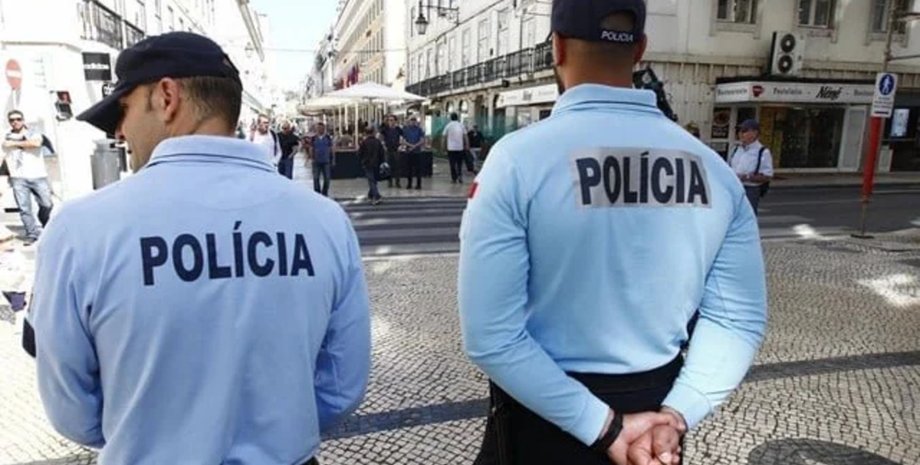 Поліція в Португалії, безглузда помилка, поліція заарештувала туриста, попросив гранату, хотів гранат, поліція в ресторані, граната