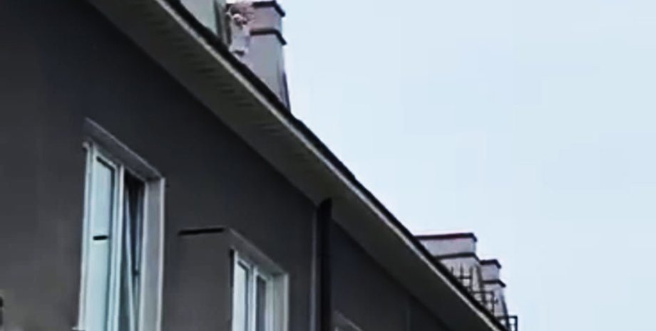 новини України, новини Польщі, українці в польщі, дівчинка на даху, українка