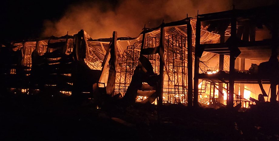 Одесская область ракетный удар, прилет, удар, пожар, пламя, прилеты в Одессе, взрывы в Одессе