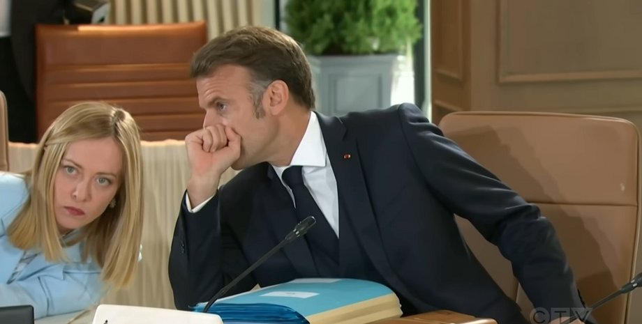 Джорджія Мелоні, велика сімка, скандал, Емманюель Макрон