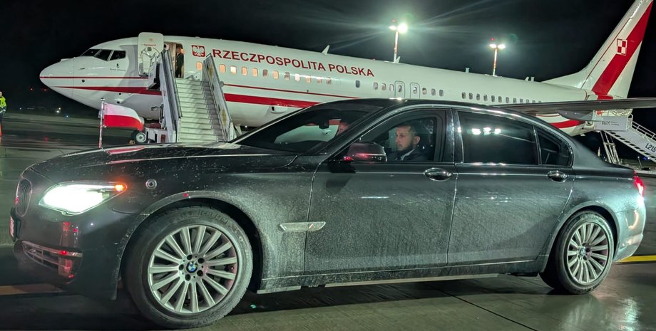 BMW За Навроцьким у Латвії прислали брудний BMW