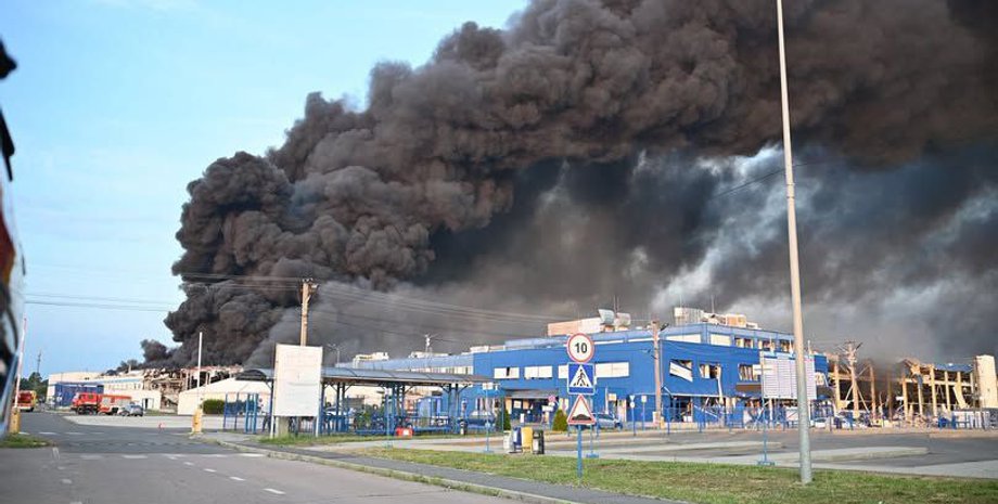 Ракетний удар Калібрами по заводу флекс