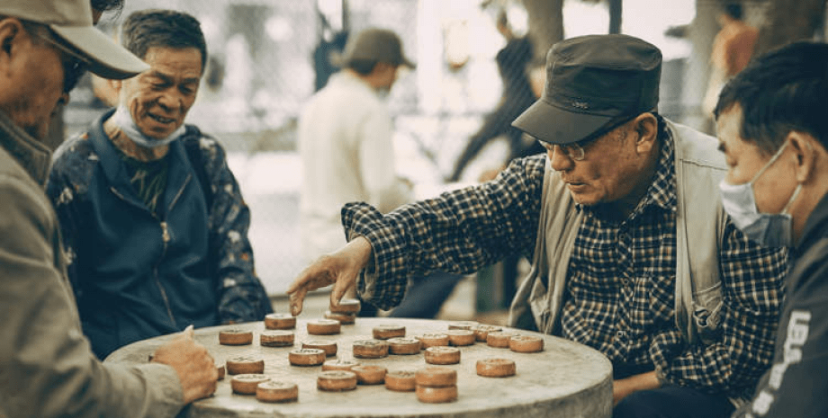 Пожилые мужчины, дедушка Пожилые мужчины, дедушка, пенсионеры, банда пенсионеров, банда дедов, пожилые мужчины грабили дома, познакомились за решеткой