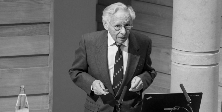 Энтони Эпштейн ученый