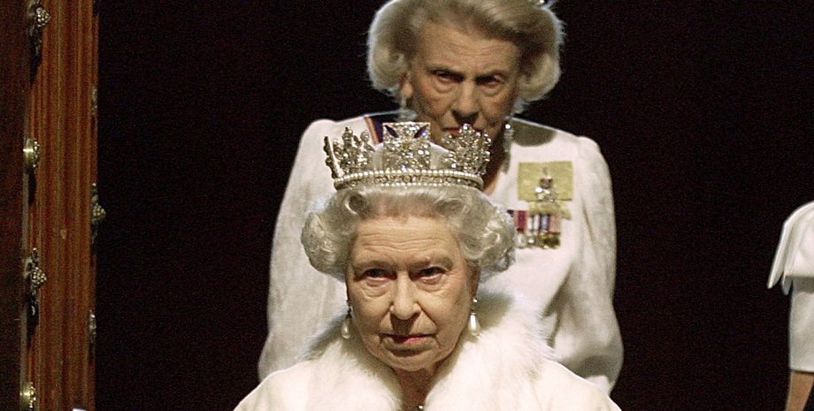 Королева Елизавета II и герцогиня Графтонская