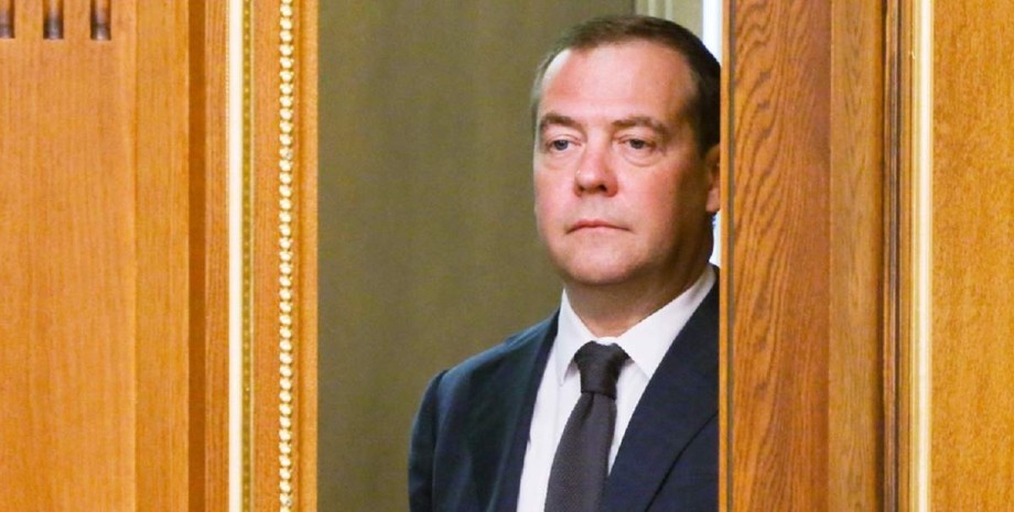 Медведев, Дмитрий Медведев, Единая Россия