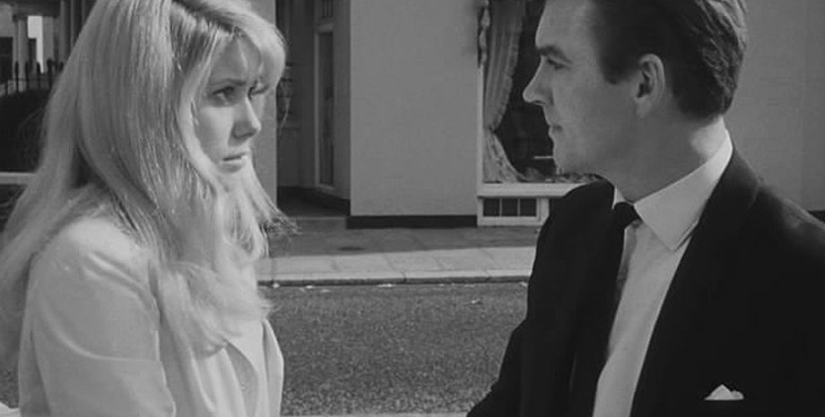 Катрин Денев / Кадр из фильма "Отвращение"