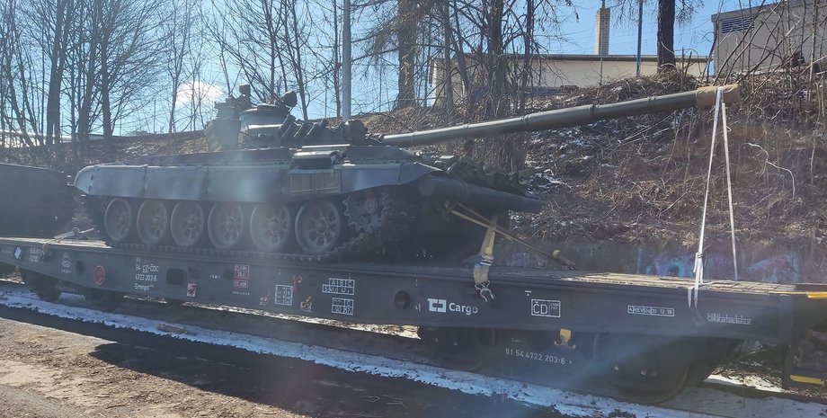 поставка оружия украине