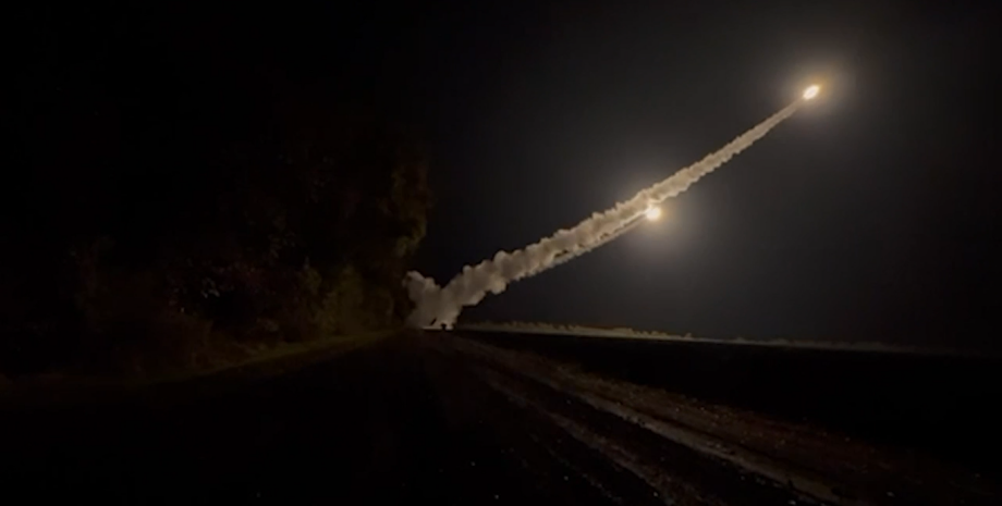 Запуск ракет,ATACMS, зброя, війна в Україні, фото