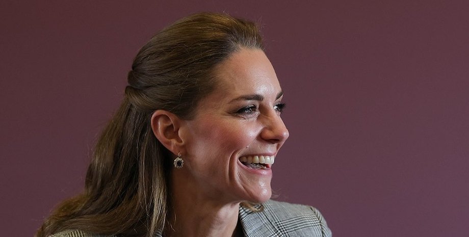 Кейт Міддлтон потрапила в скандал через дорогу спідницю