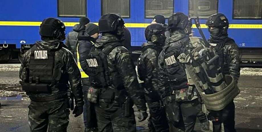 Націполіція, Укрзалізниця, обшуки, слідчі дії, кримінальне провадження, вимагали хабарі, міжнародні перевезення