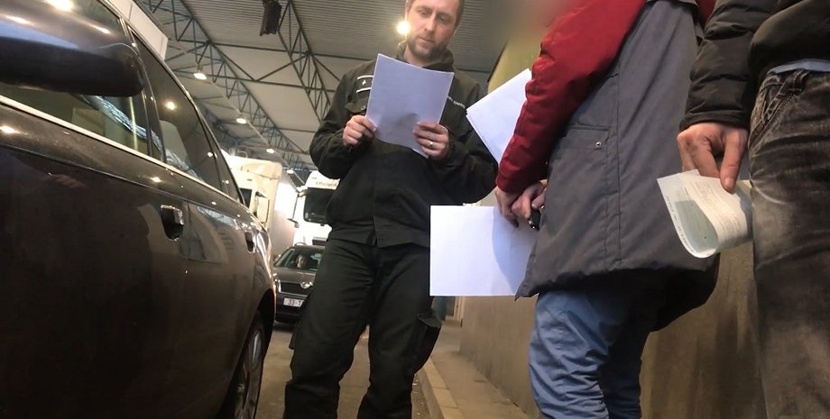 Скриншот из видео Виталия Глаголы