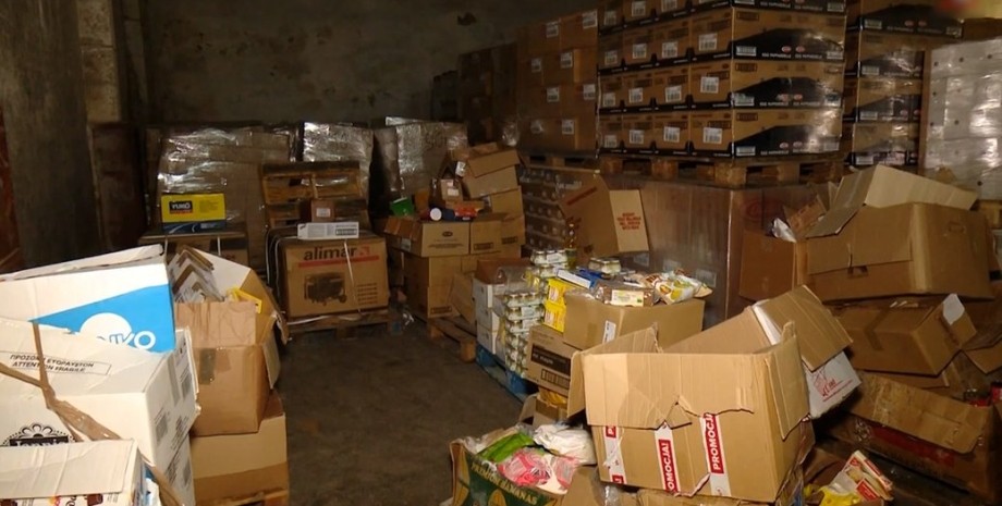 Гуманитарная помощь, склад, хищение, Запорожская область, война в Украине, фото