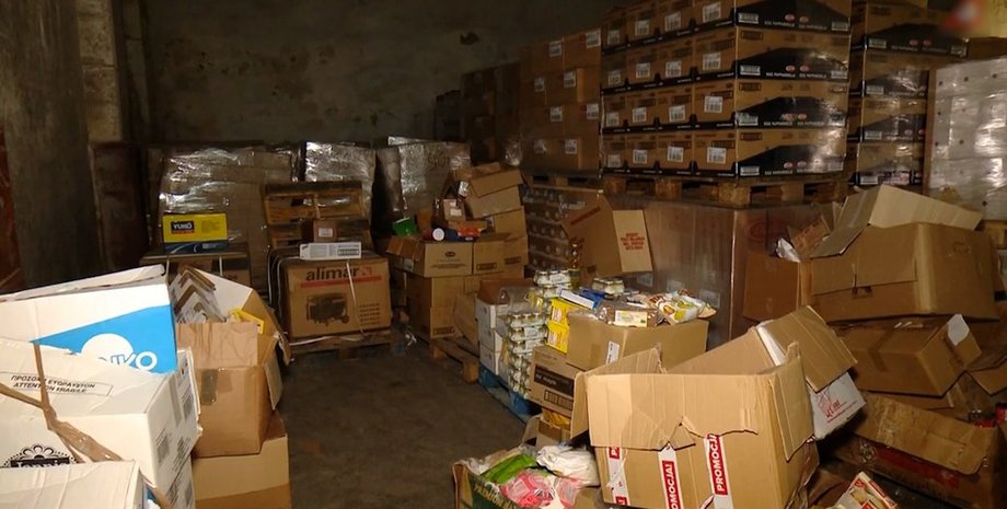 Гуманитарная помощь, склад, хищение, Запорожская область, война в Украине, фото