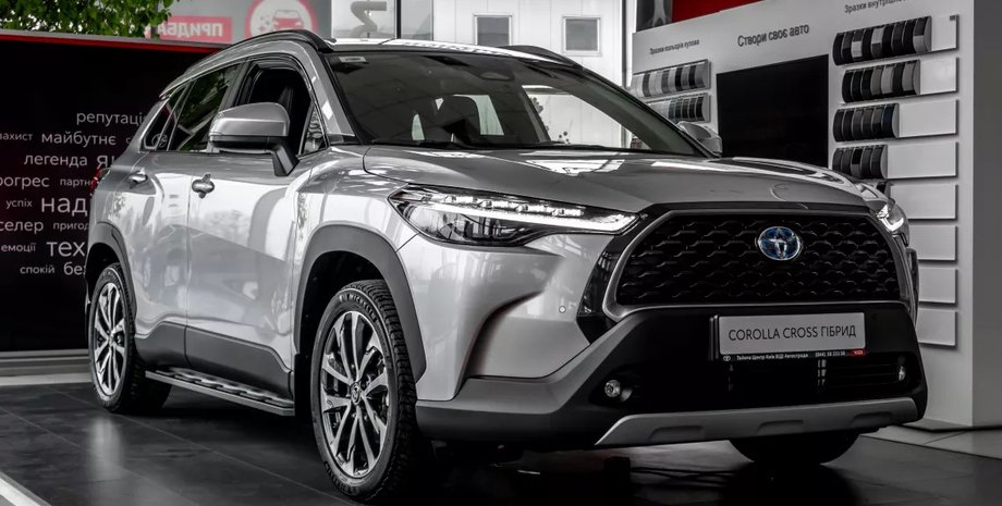 Toyota, Toyota Corolla Cross, Авто, Автомобілі, Гібриди, Гібридні авто, Україна, Українці, Продажі, Фото