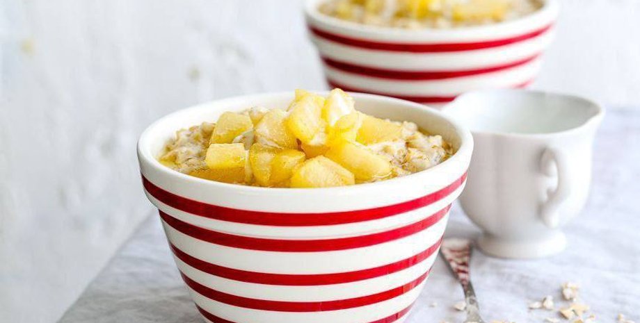 овсянка, груши, блюдо на завтрак