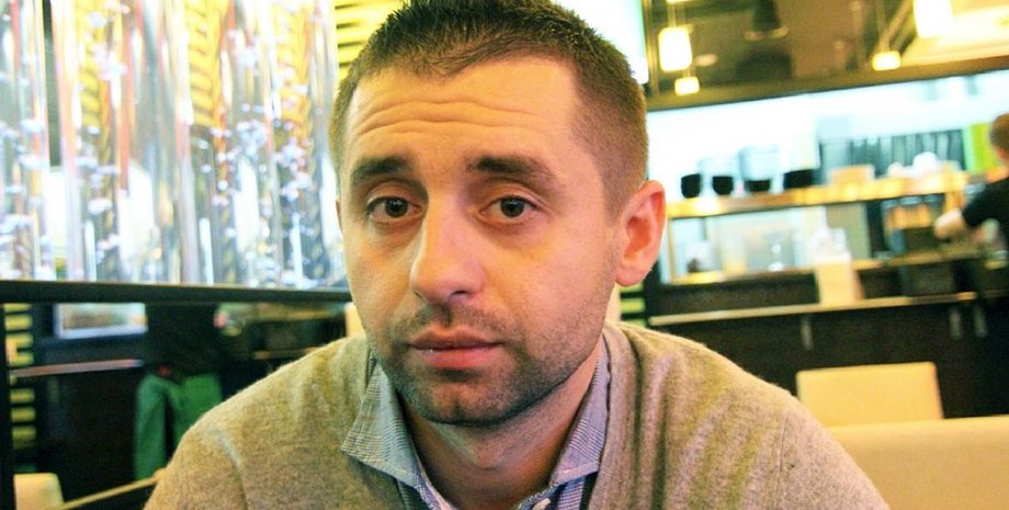 Давид Арахамія, фракція Слуга народу, Арахамія нардеп, Арахамія Слуга народу, Арахамія закон про держслужбу