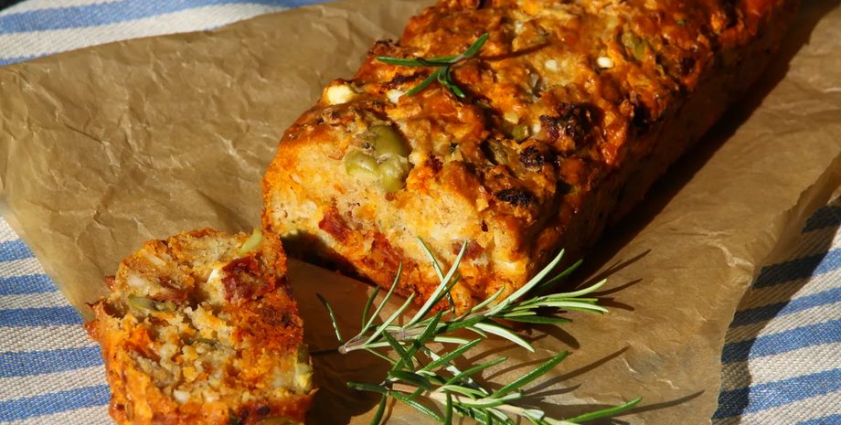 Сирний хліб, хліб із часником, хліб із оливками, рецепт