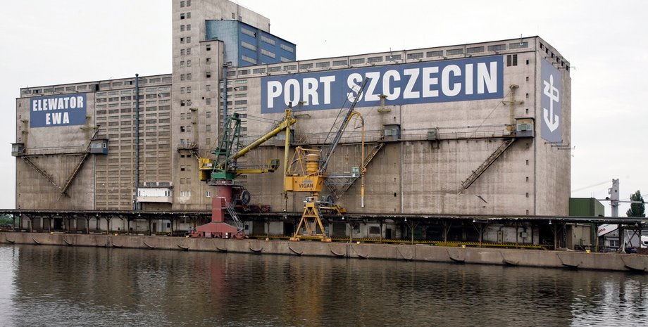 Біля Щецина дрефував російський катер недалеко від газопроводу