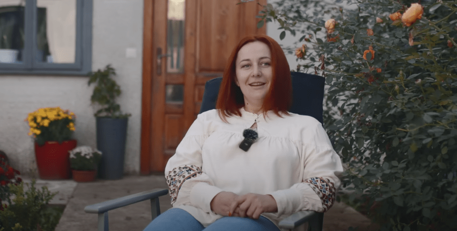 Ирина вернулась из Парижа в деревню