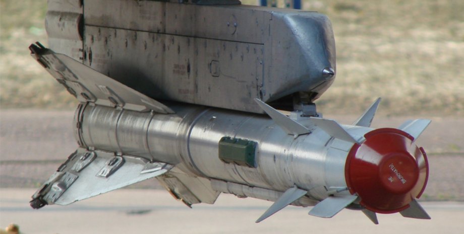 Ракета Р-60М на пилоне АПУ-60