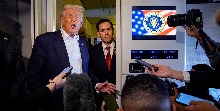 Обговорює можливість балотування та критикує опонентів