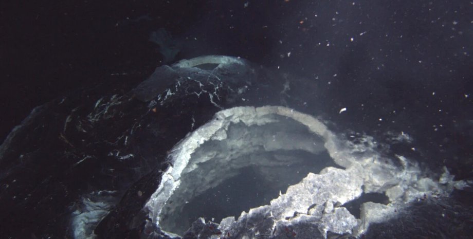 гідротермальне джерело океан