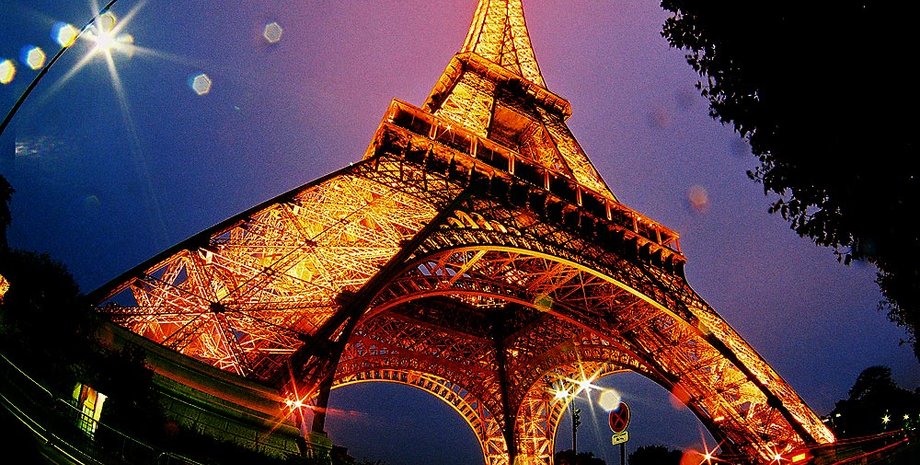 Эйфелева башня / Фото: webmandry.com
