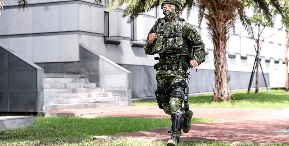 военный экзоскелет