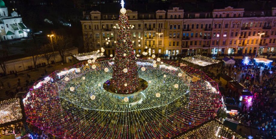 Установка елки в Киеве в 2022 году