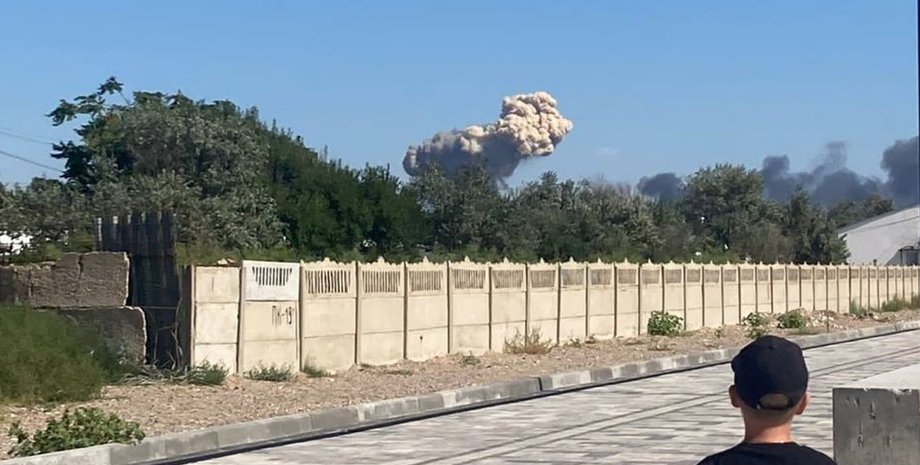 Взрывы в Крыму. обстановка в Крыму. ситуация в Крыму.