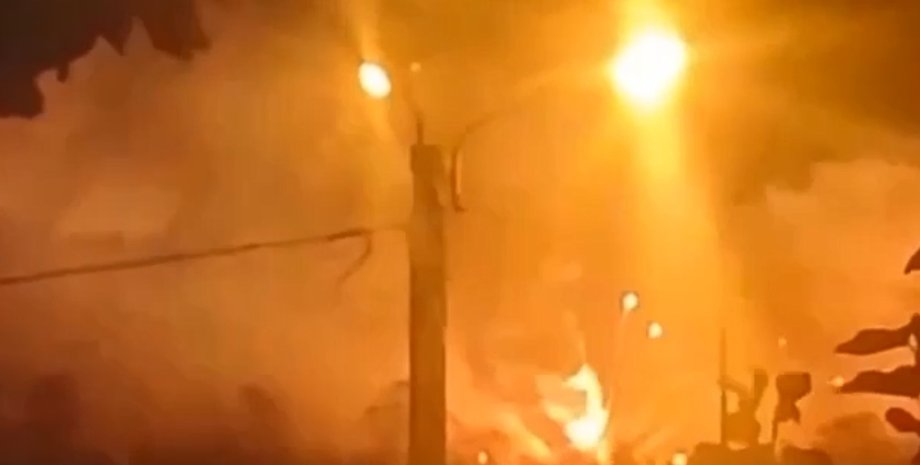 пожар аэродром, пожар Джанкой, Джанкой взрывы, Джанкой аэродром, аэродром Крым взрывы, ВС РФ Крым попадание