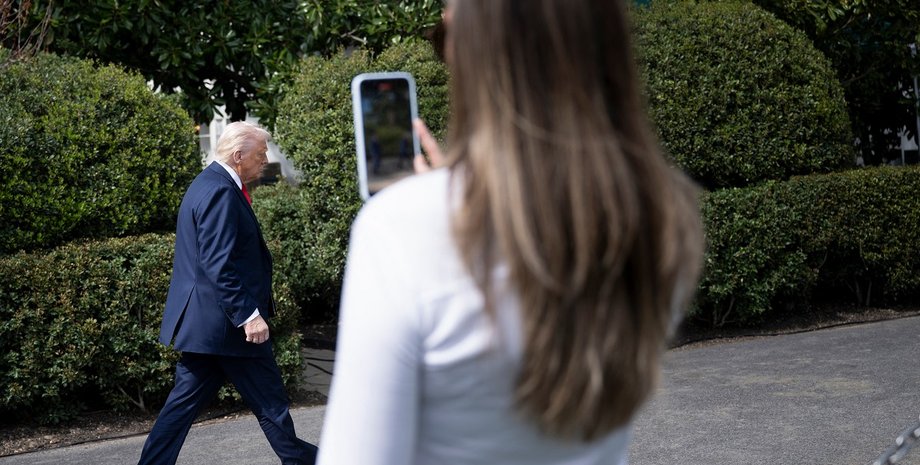 Дональд Трамп, Марго Мартін