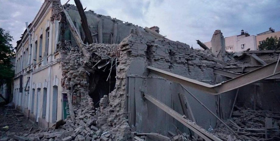 разрушенное здание, Днепр