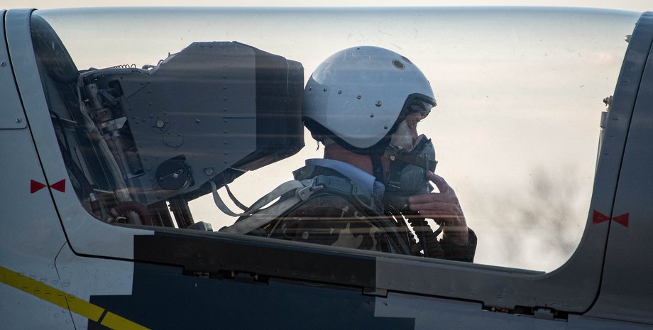 Літчик, війна в Україні, авіація, катапультування, ЗСУ, фото