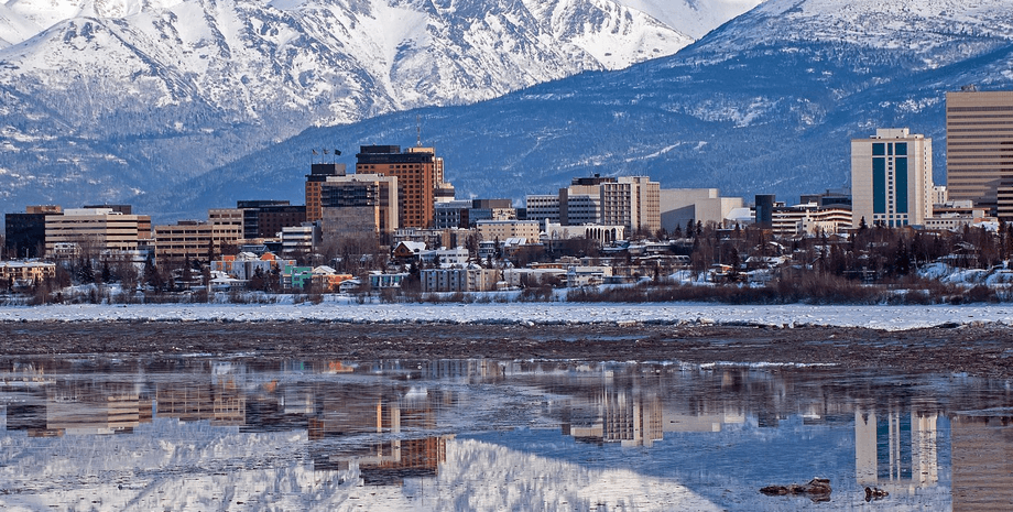 Анкоридж, Аляска, небольшая деревня, бесплатное жилье, на берегу залива, бесплатный дом, можно жить бесплатно, маленькие дома