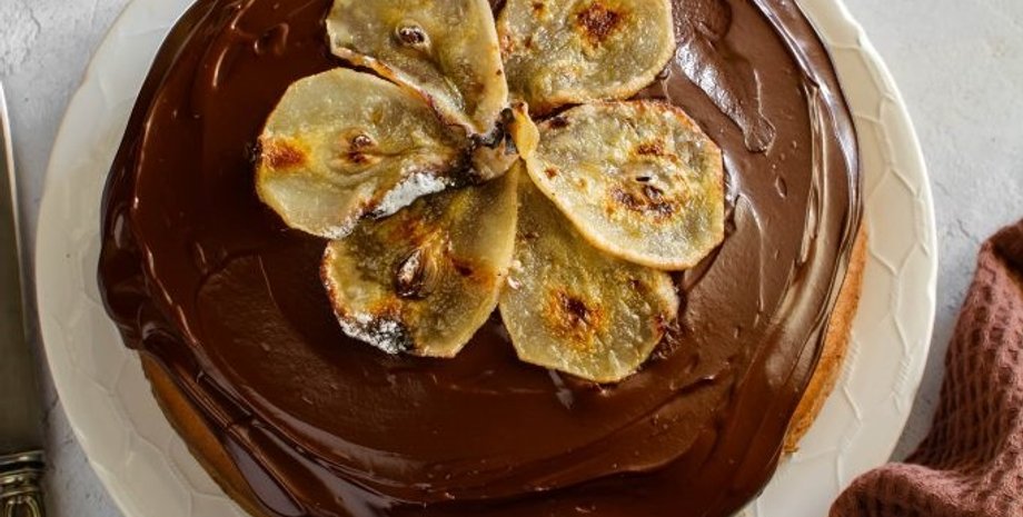 Грушево-шоколадний торт, торт із грушами, випічка, простий рецепт