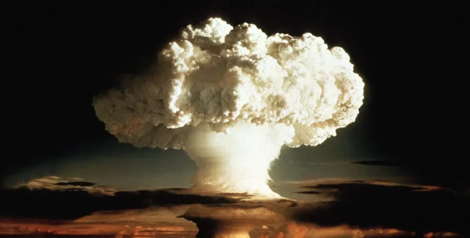 гриб від бомби