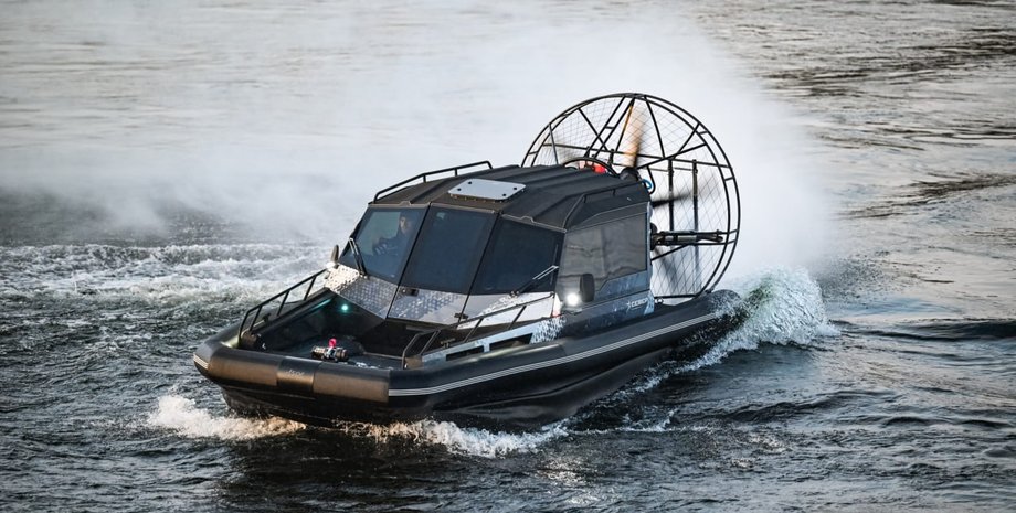 Лодка с родственником Путина перевернулась